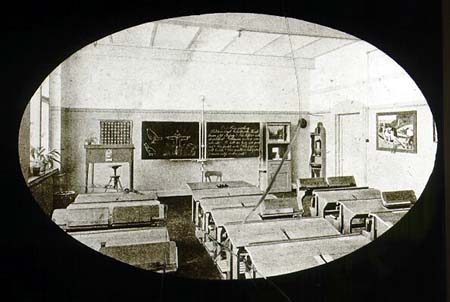 Interior del aula de una escuela