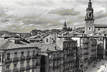 Archivo Municipal de Vitoria-Gasteiz: Imagen de la ciudad de Vitoria a principios del siglo XX.