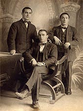 Julian, Eladio y Simon Yarza