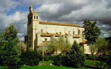 Iglesia fortificada de Santa María