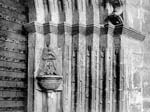 Detalle de la portada de la iglesia parroquial de San Miguel en Idiazabal