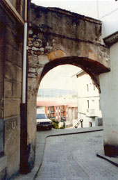 Puerta de Santiago, Plencia