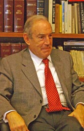 Carlos Garaikoetxea. Político: El pactismo, para que sea auténtico, debe ser entre iguales, y aquí el pactismo ha sido en general el resultado de una lucha desigual