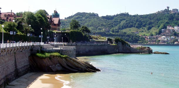 Paraje que al mismo tiempo une y separa la bahía de La Concha y Ondarreta