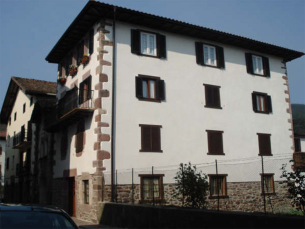 Casa Amorosenea – Doneztebe (Nafarroa). Hogar de Sergio Recarte junto a su esposa Nekane en Euskal Herria