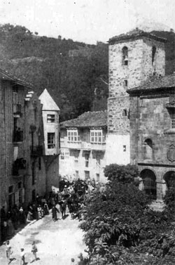 Canovas del Castilloren gorpua Arrasatetik garraiatzen. 